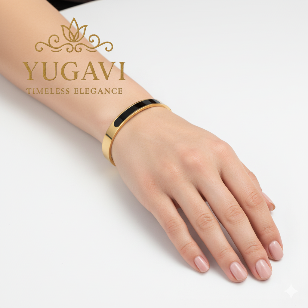 Elegant Gold-Plated Men’s Bracelet – Timeless Black Accent
