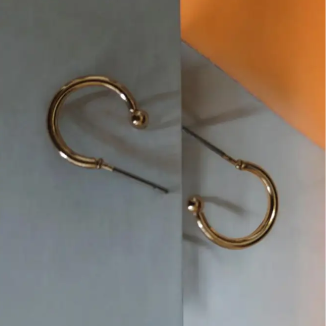 Adair Stud Baliyan - Earrings