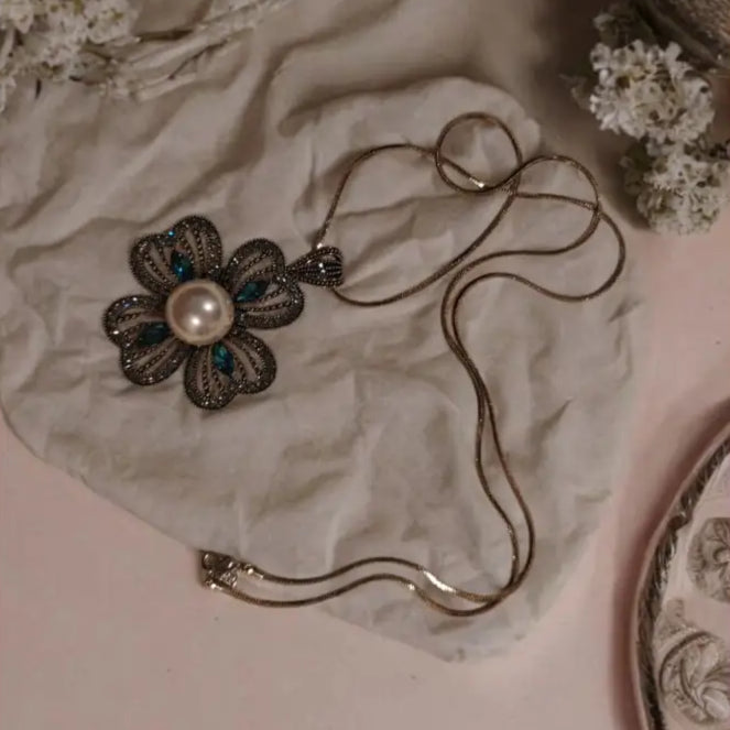 Adair Vintage Necklace - Necklace