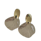 Dual-Tone Earrings seashell drop
